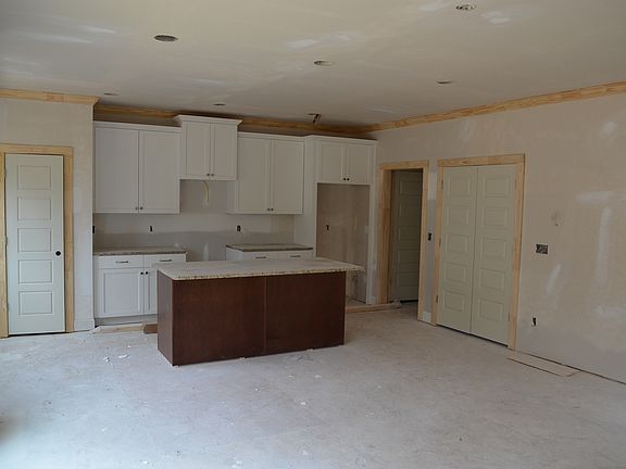 Kitchen with center island