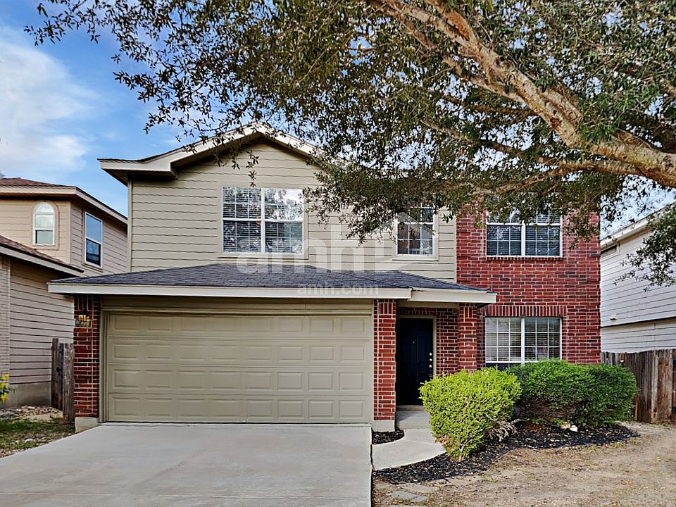 1st image of 555 Coral Hbr