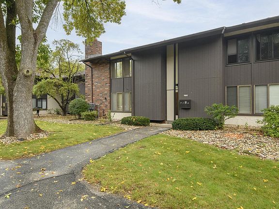2nd image of 2130 W Good Hope ROAD #12