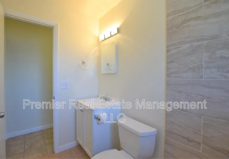 1885 S Clermont St — Photo 18