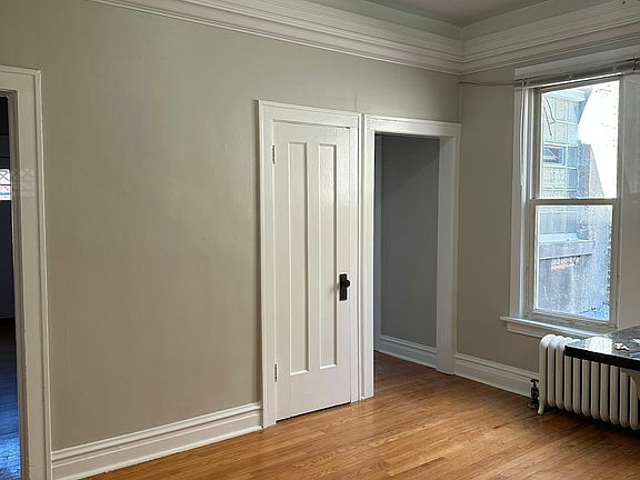 4th image of 121 W 1st St APT 5