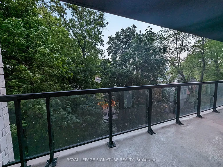 285 Avenue Rd #303 — Photo 23