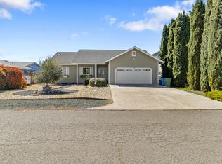 3193 Saint Francis Dr, Lakeport, CA 95453