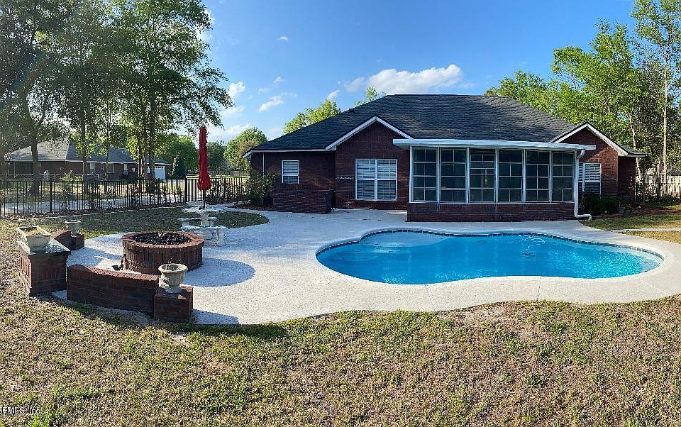 2nd image of 4360 Raintree Dr