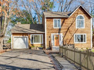 613 Harbor Dr, Annapolis, MD 21403