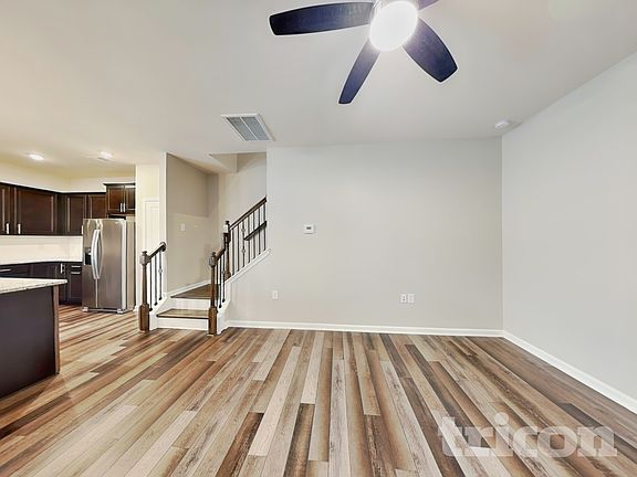 3rd image of 1112 Gemfor St
