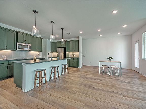 3rd image of 6910 Terlingua Dr