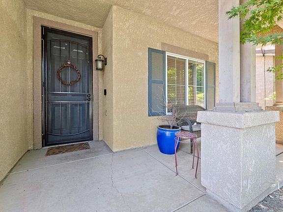 3rd image of 2346 E La Vida Avenue