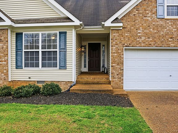 3rd image of 1003 Persimmon Dr