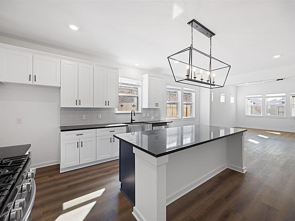 4th image of 8310 Amethyst Valley Ln