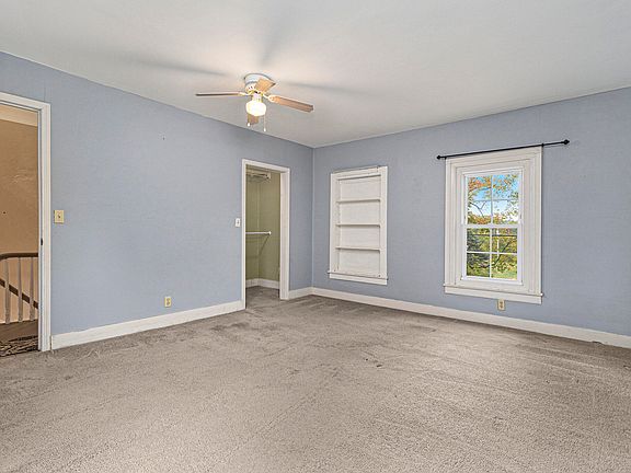3rd image of 22247 Capital Ave NE