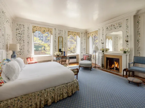 32 East 64th Street image 13 of 19