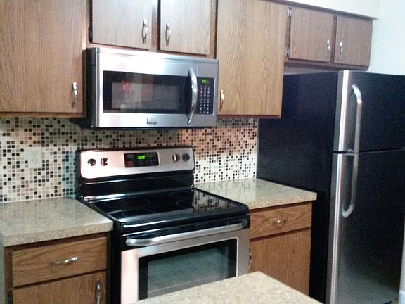 4th image of 7225 Sherwood Ln