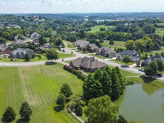 4th image of 12425 Ivy Lake Dr