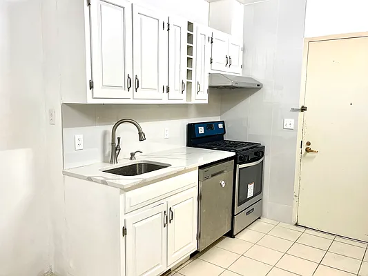 Rented by Compass | media 7