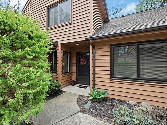 2nd image of 7452 Mill Race Ln