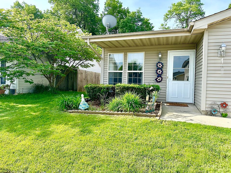 1st image of 2404 Primrose Dr