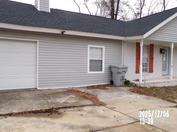 404 Deborah Dr, Columbiana, AL 35051