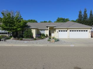 3237 S Tracy St, Visalia, CA 93292