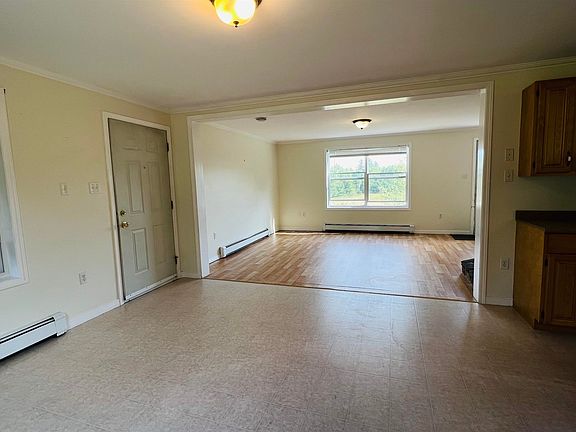 5th image of 1310 Main Rd