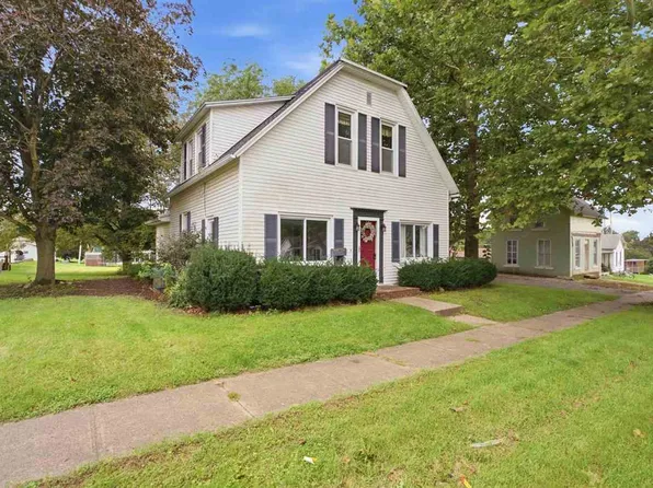 207 W Marion St, Sigourney, IA 52591