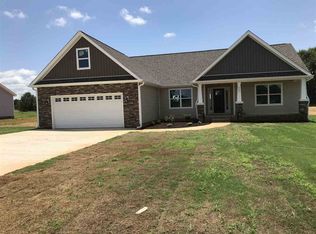 222 Little Man Dr, Boiling Springs, SC 29316