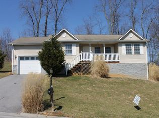 253 Hallock Dr, Abingdon, VA 24210