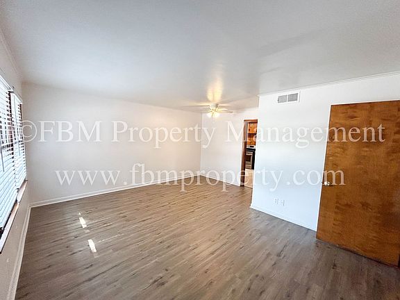 5th image of 2919 College Cir