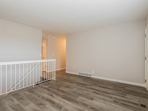 5th image of 4042 S Latimer Dr