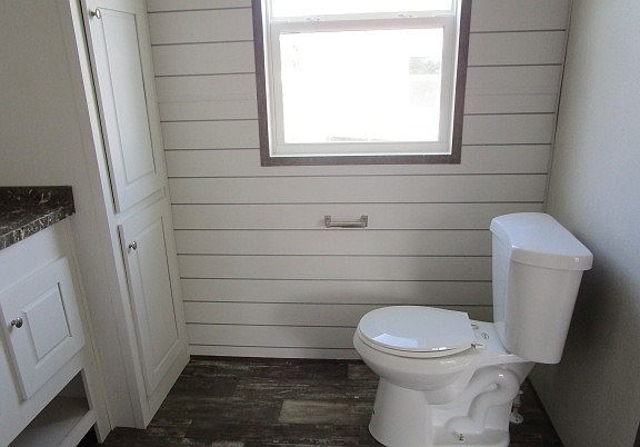 4th image of 109 S Stuart Cir