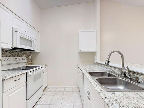 5th image of 1505 Heritage Ln