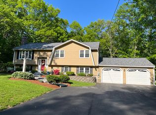 46 Lovett Ln, North Chelmsford, MA 01863