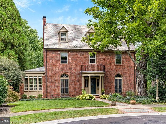4th image of 5502 Lombardy Pl