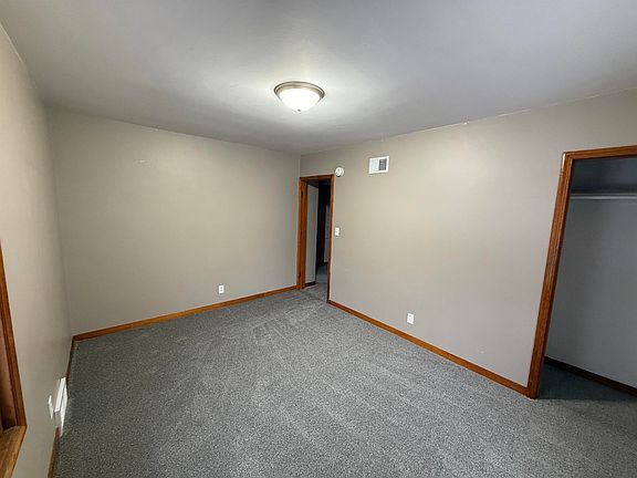 5th image of 1304 W Prospect Ave