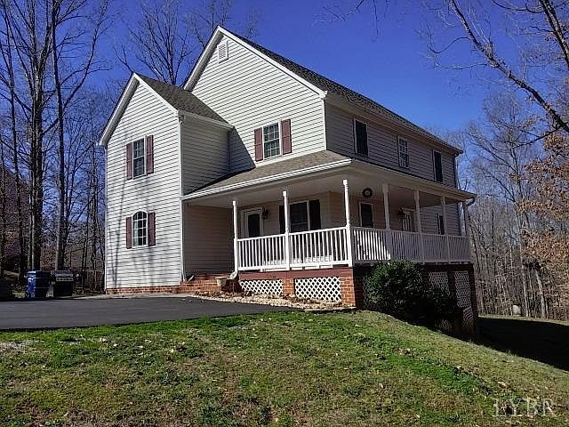 1st image of 261 Acorn Dr