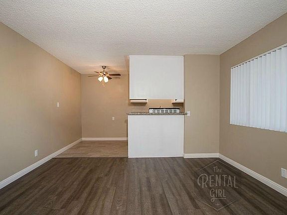2nd image of 419 N Broadway APT 11