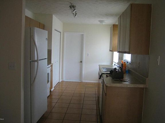 4th image of 1662 SW McAllister Ln