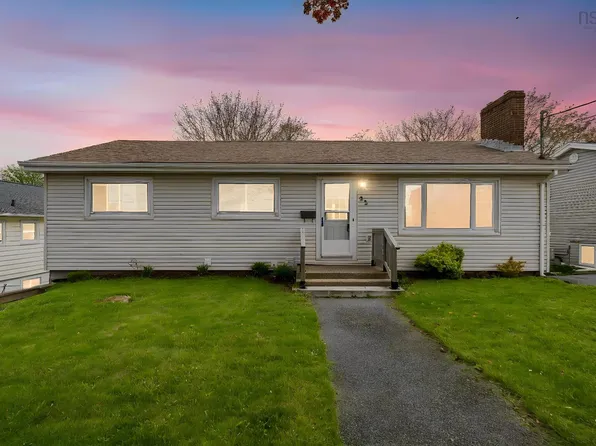 92 Joffre St, Halifax, NS B2Y 3C9