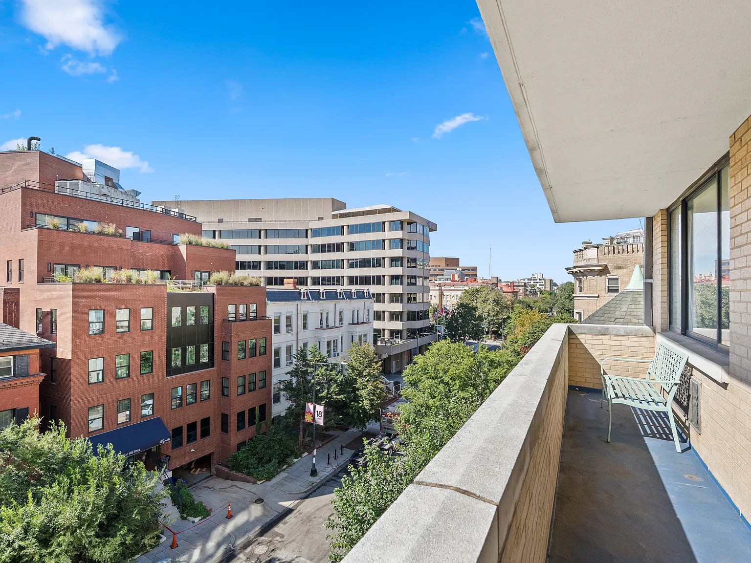 1 bed, 756 sqft, $3,000 — Photo 3