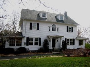 15 S Hillside Pl, Ridgewood, NJ 07450