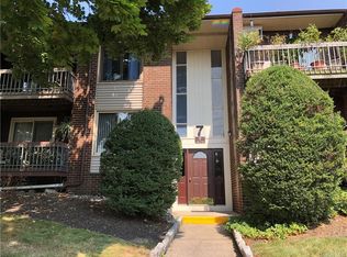 75 Country Club Ln, Pomona, NY 10970