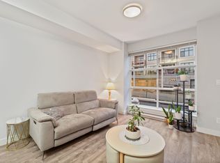 827 Roderick Ave #208, Coquitlam, BC V3K0E3