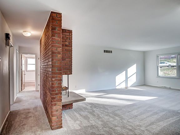 4th image of 9473 Sherborn Dr