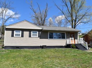 1517 Spring Valley Dr, Huntington, WV 25704