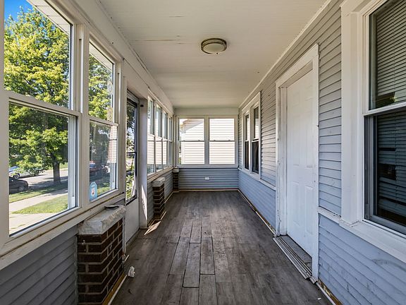 2nd image of 322 153rd St
