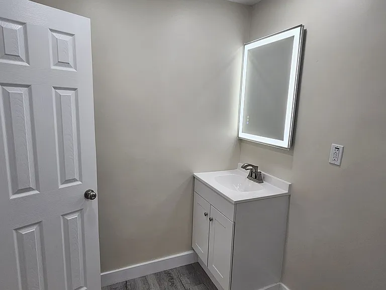 507 E Water St — Photo 11