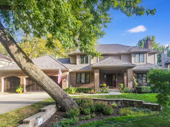 933 Doral Dr, Bartlett, IL 60103