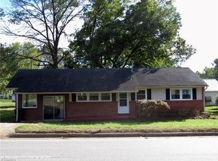 1402 E Cone Blvd, Greensboro, NC 27405