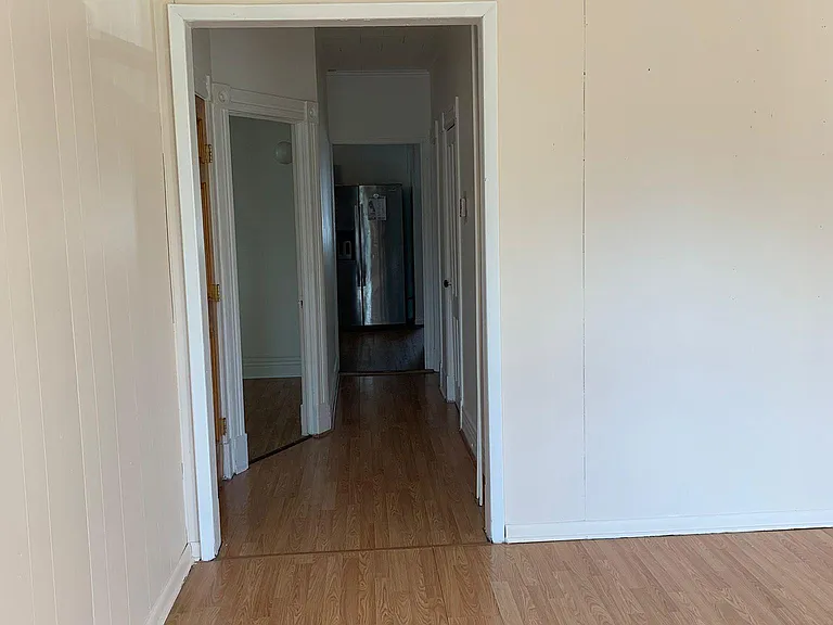 1321 Albany St — Photo 2