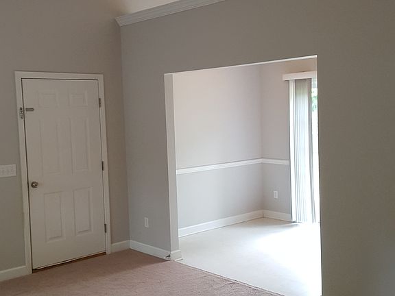 4th image of 110 Stegall Pl